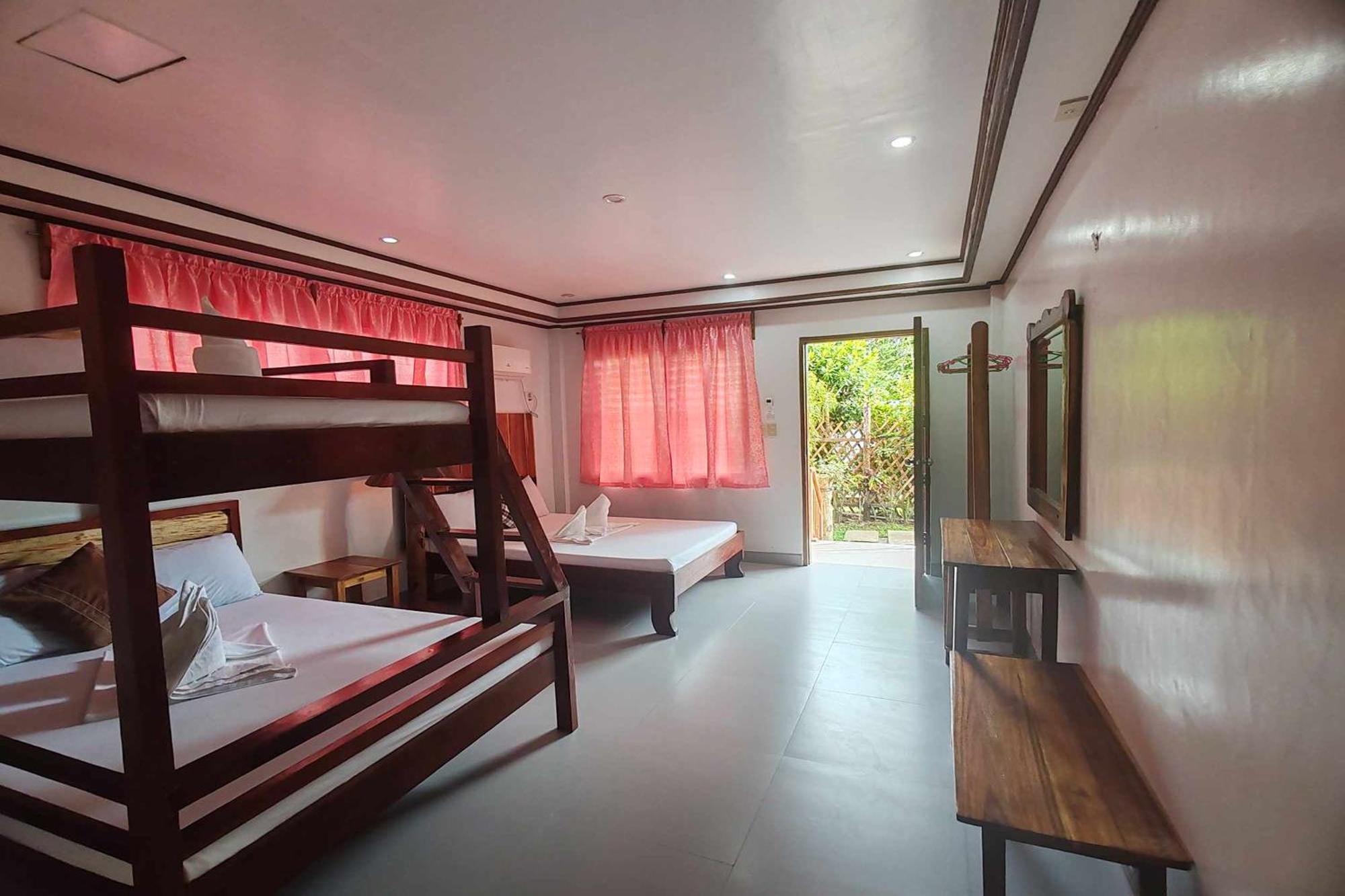 Barton Summer Homes Beach Resort And Cottages Palawan מראה חיצוני תמונה