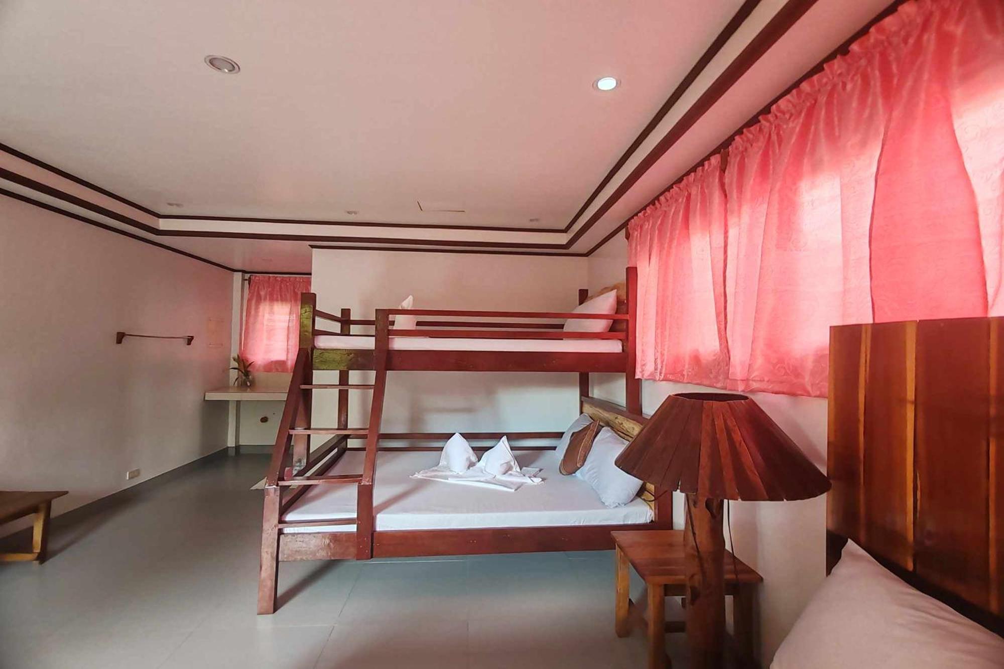 Barton Summer Homes Beach Resort And Cottages Palawan מראה חיצוני תמונה