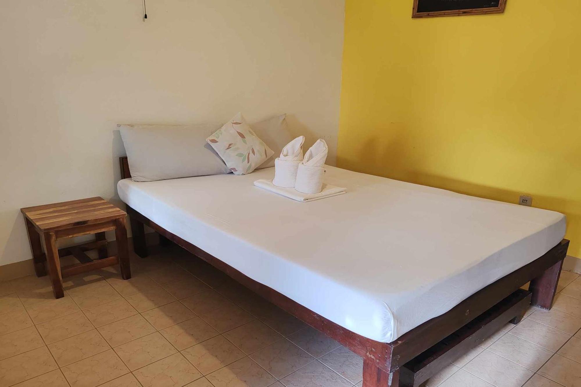 Barton Summer Homes Beach Resort And Cottages Palawan מראה חיצוני תמונה