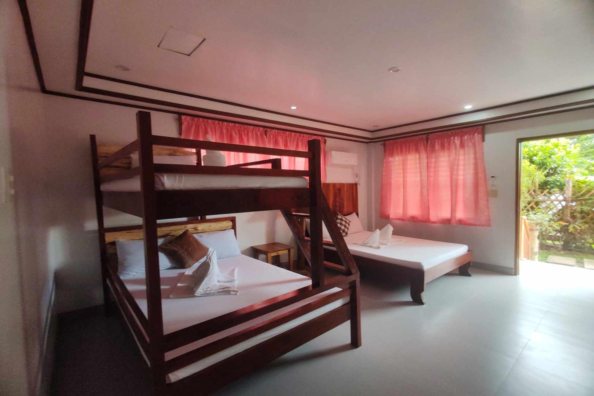 Barton Summer Homes Beach Resort And Cottages Palawan מראה חיצוני תמונה