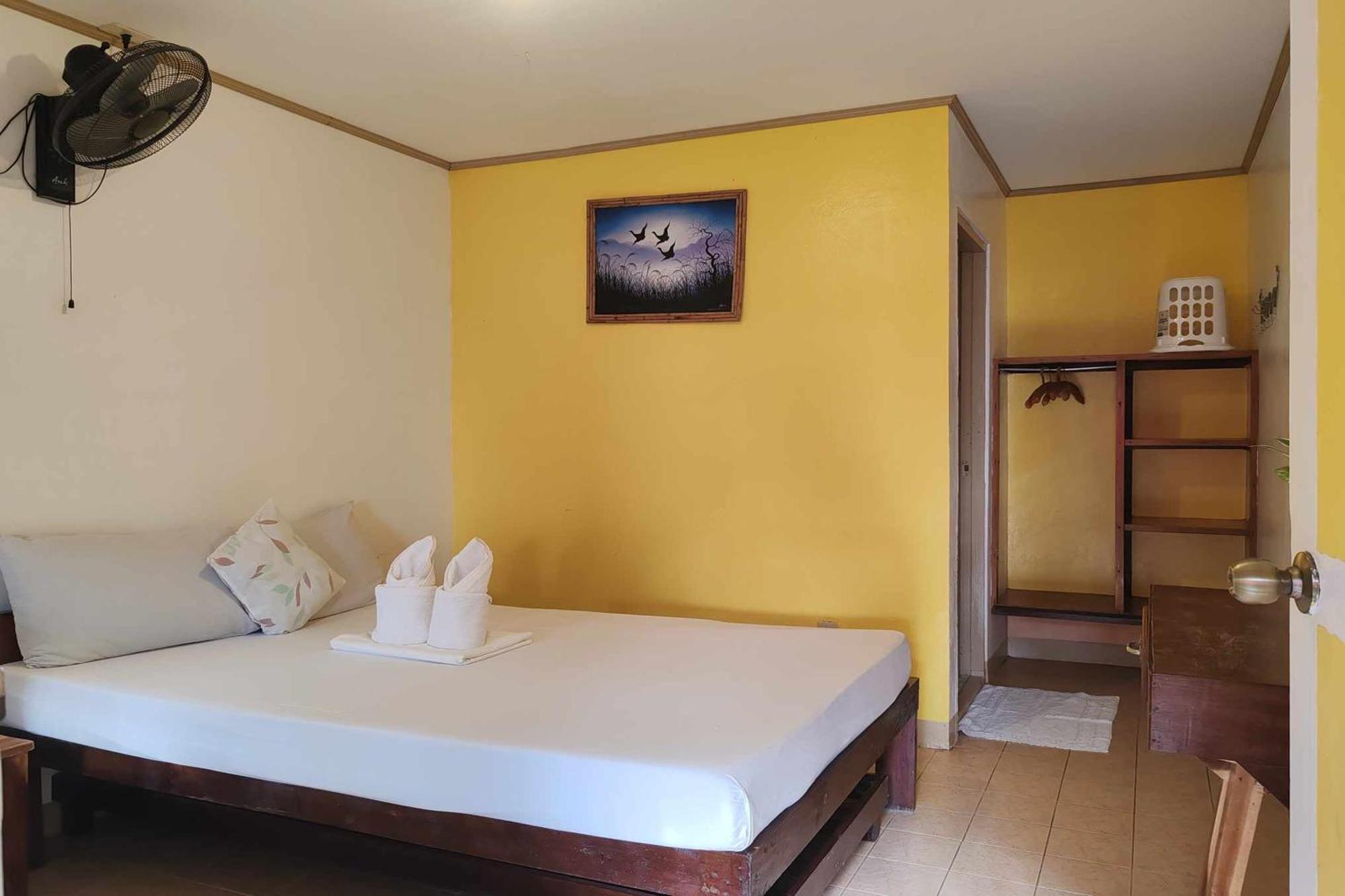 Barton Summer Homes Beach Resort And Cottages Palawan מראה חיצוני תמונה