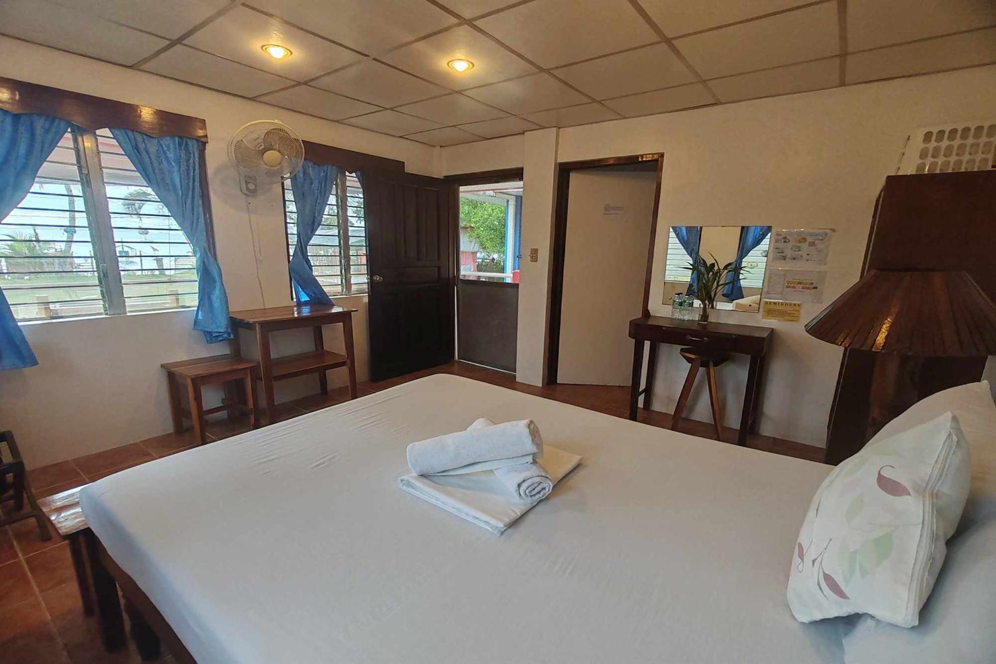 Barton Summer Homes Beach Resort And Cottages Palawan מראה חיצוני תמונה