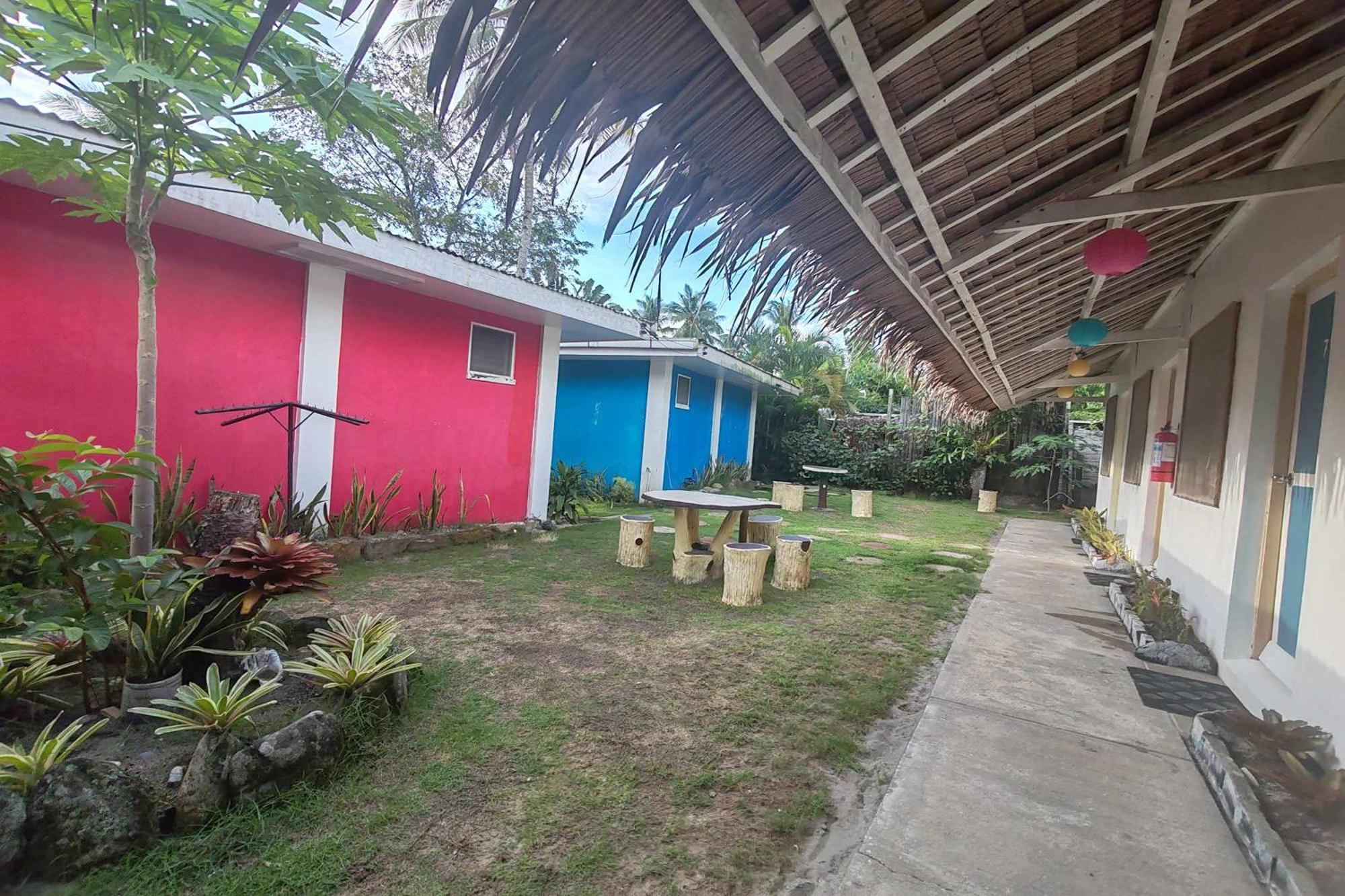 Barton Summer Homes Beach Resort And Cottages Palawan מראה חיצוני תמונה
