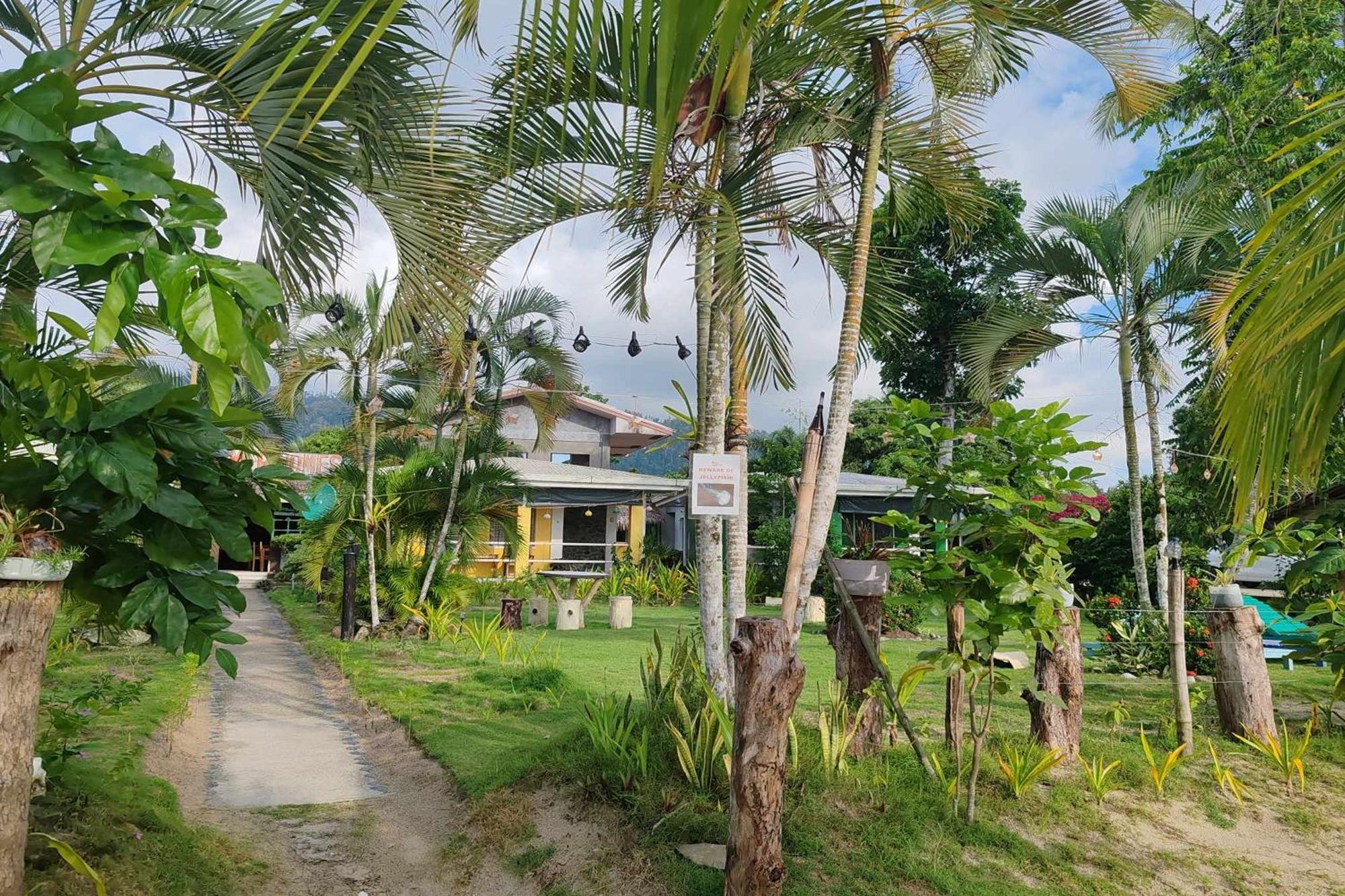 Barton Summer Homes Beach Resort And Cottages Palawan מראה חיצוני תמונה