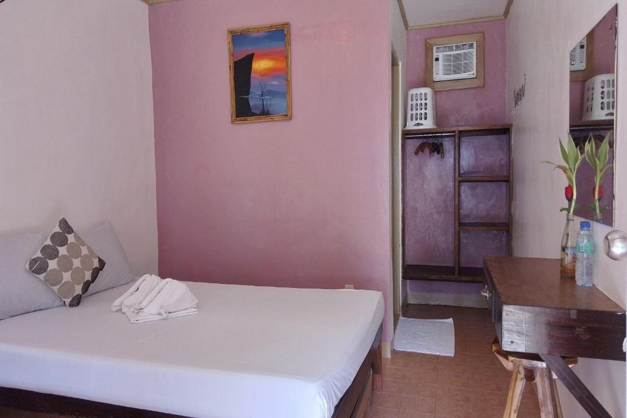 Barton Summer Homes Beach Resort And Cottages Palawan מראה חיצוני תמונה