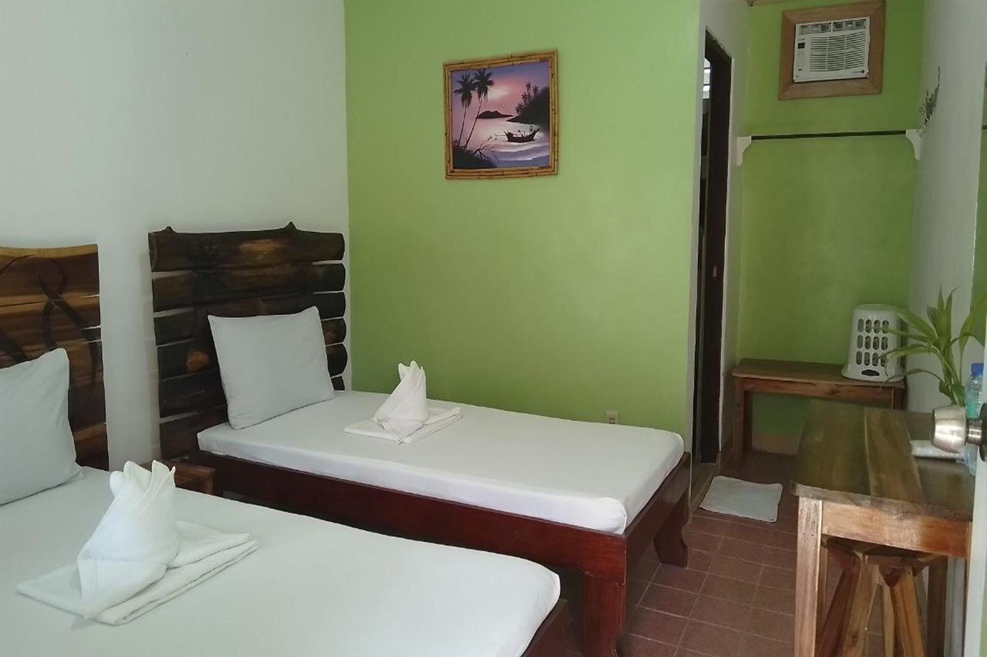 Barton Summer Homes Beach Resort And Cottages Palawan מראה חיצוני תמונה